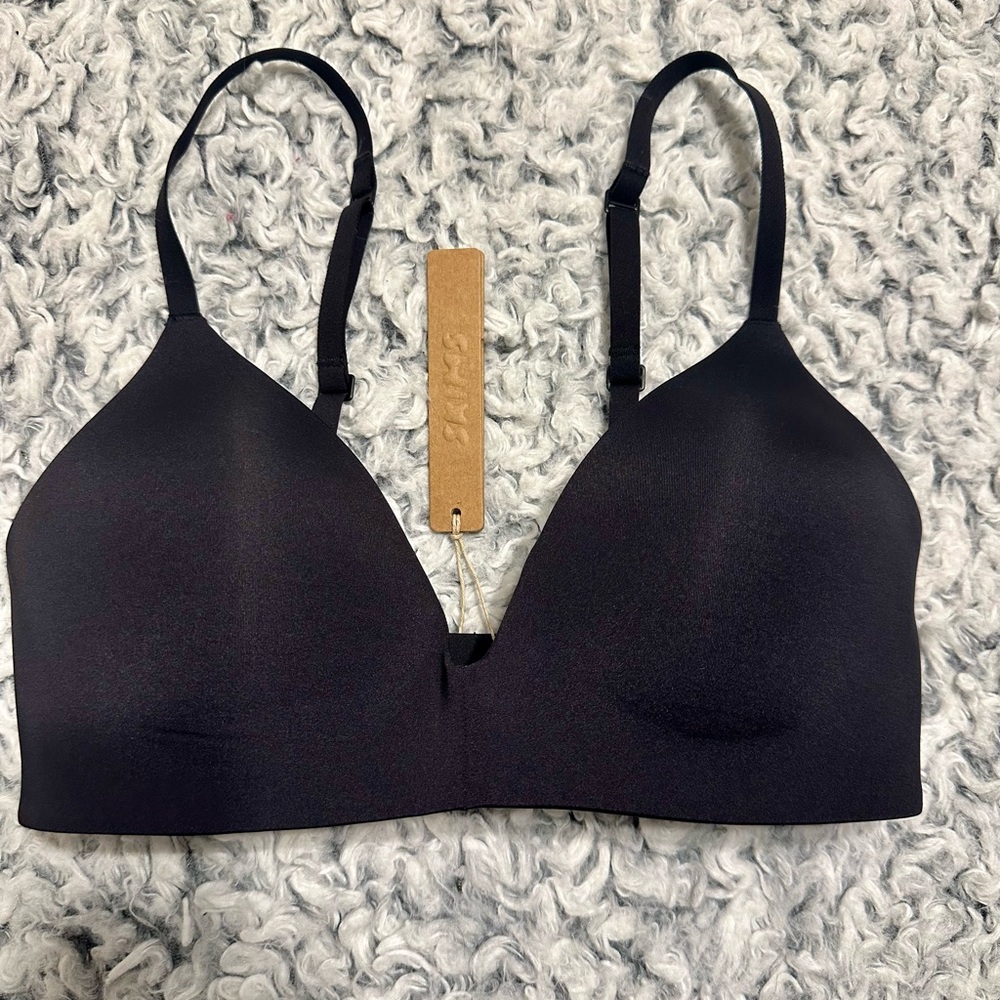 SKIMS Wireless Women's T shirt Bra